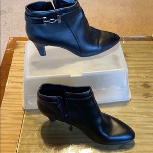 Bandolino Black Slight Heel